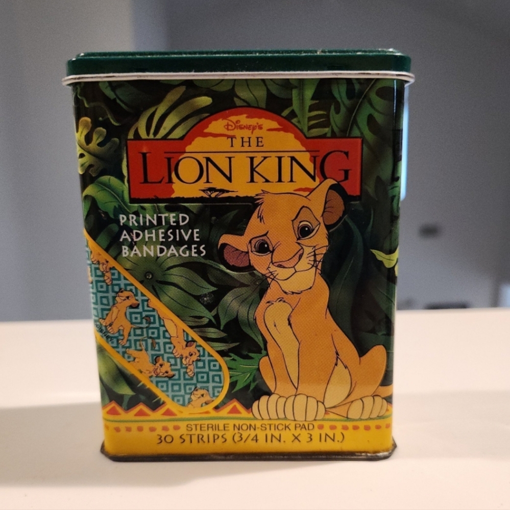 VINTAGE DISNEY -The LION KING Metal HINGED Bandage Tin Simba